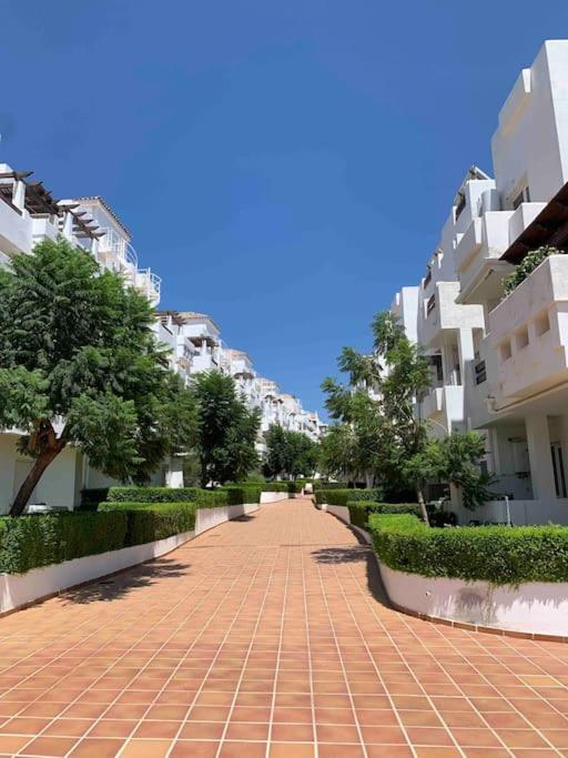 Penthouse Seaview And Golf Valle Romano 에스테포나 외부 사진