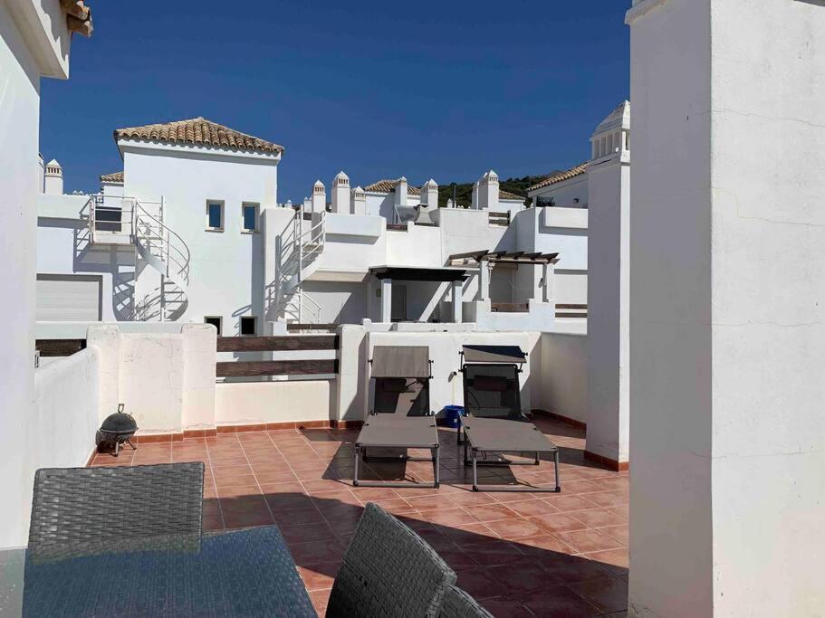 Penthouse Seaview And Golf Valle Romano 에스테포나 외부 사진