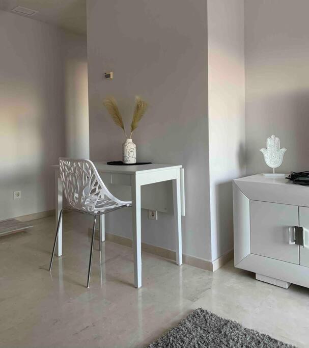 Penthouse Seaview And Golf Valle Romano 에스테포나 외부 사진