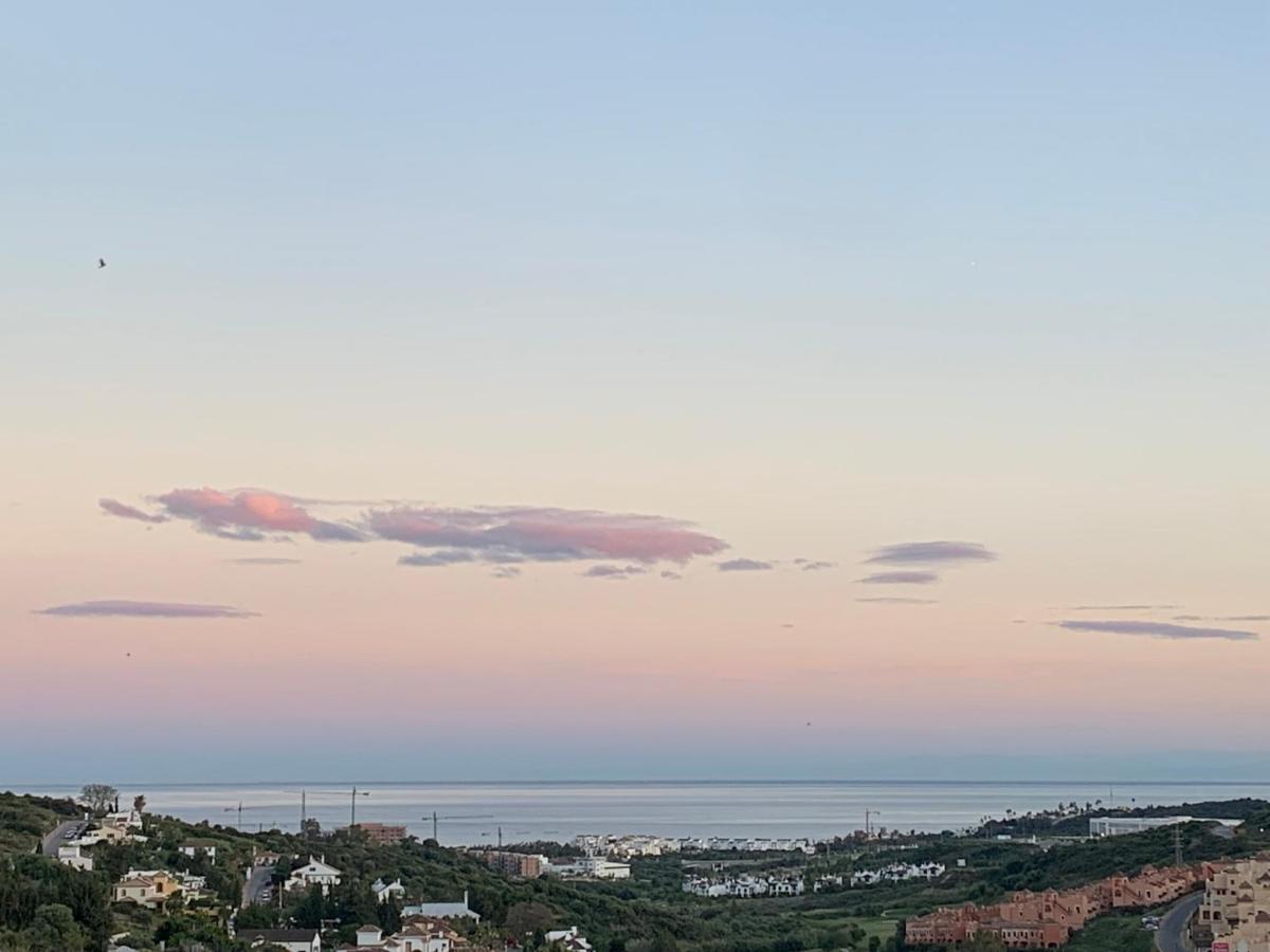 Penthouse Seaview And Golf Valle Romano 에스테포나 외부 사진